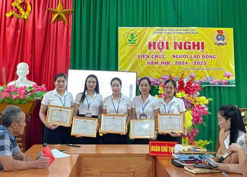 Hội nghị viên chức, người lao động năm học 2024-2025